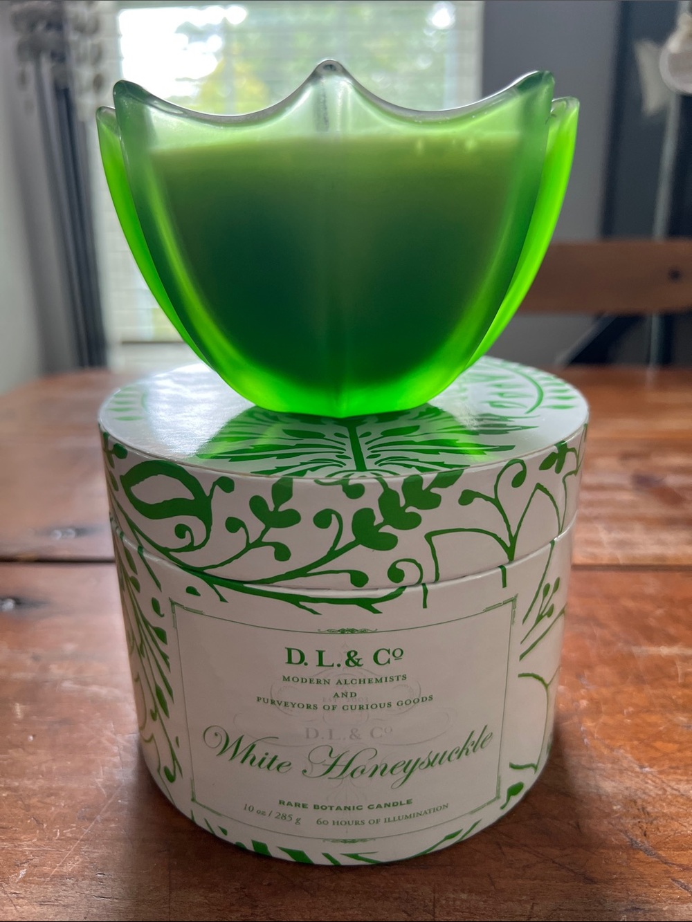 D.L. & Co. White Honeysuckle Candle in Green Glass/Box - 10 ounce, 60hours